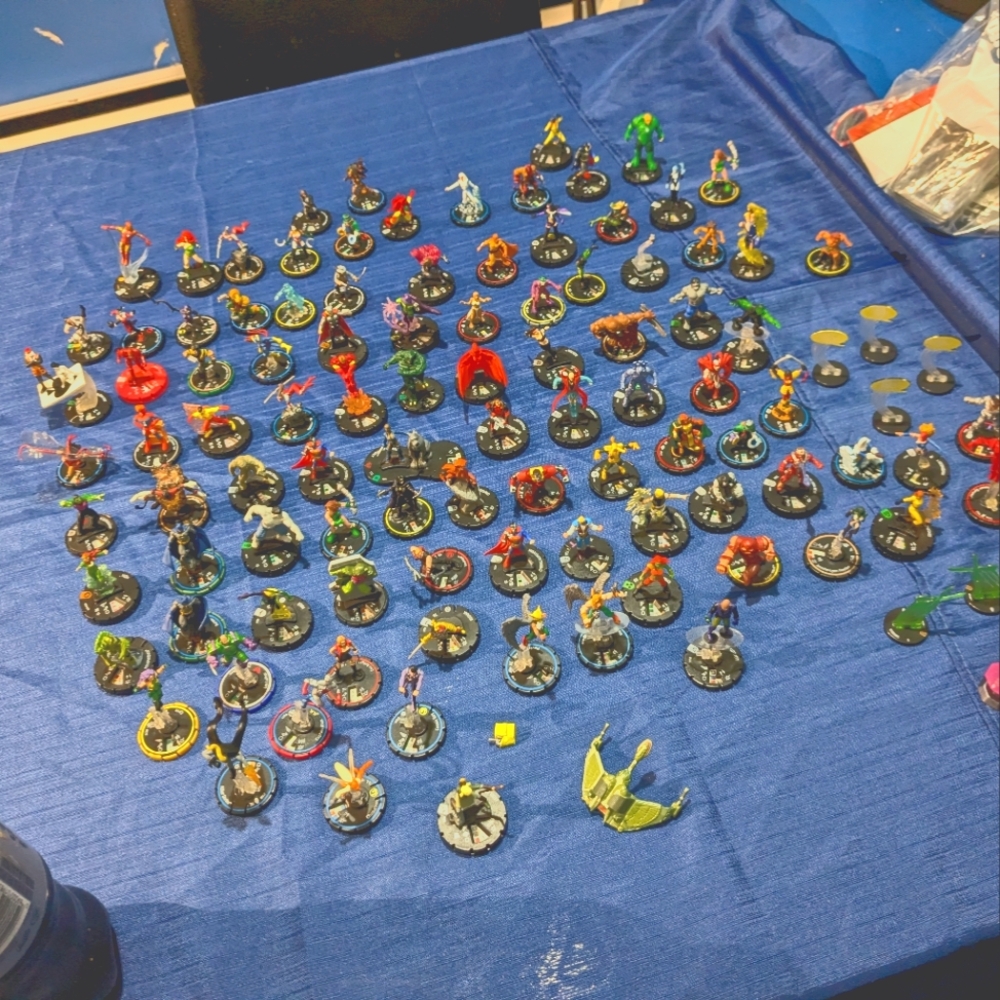 Wizkids Heroclix 106 figures counter Hero